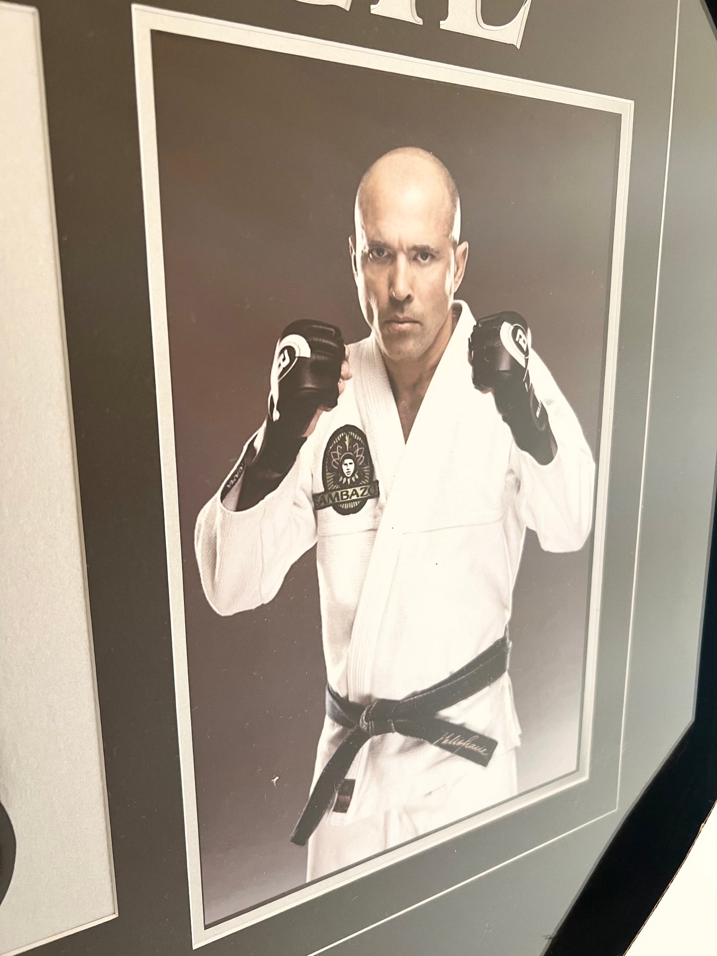 Royce Gracie Signed UFC MMA Autographed fighting Glove Beckett Authentication