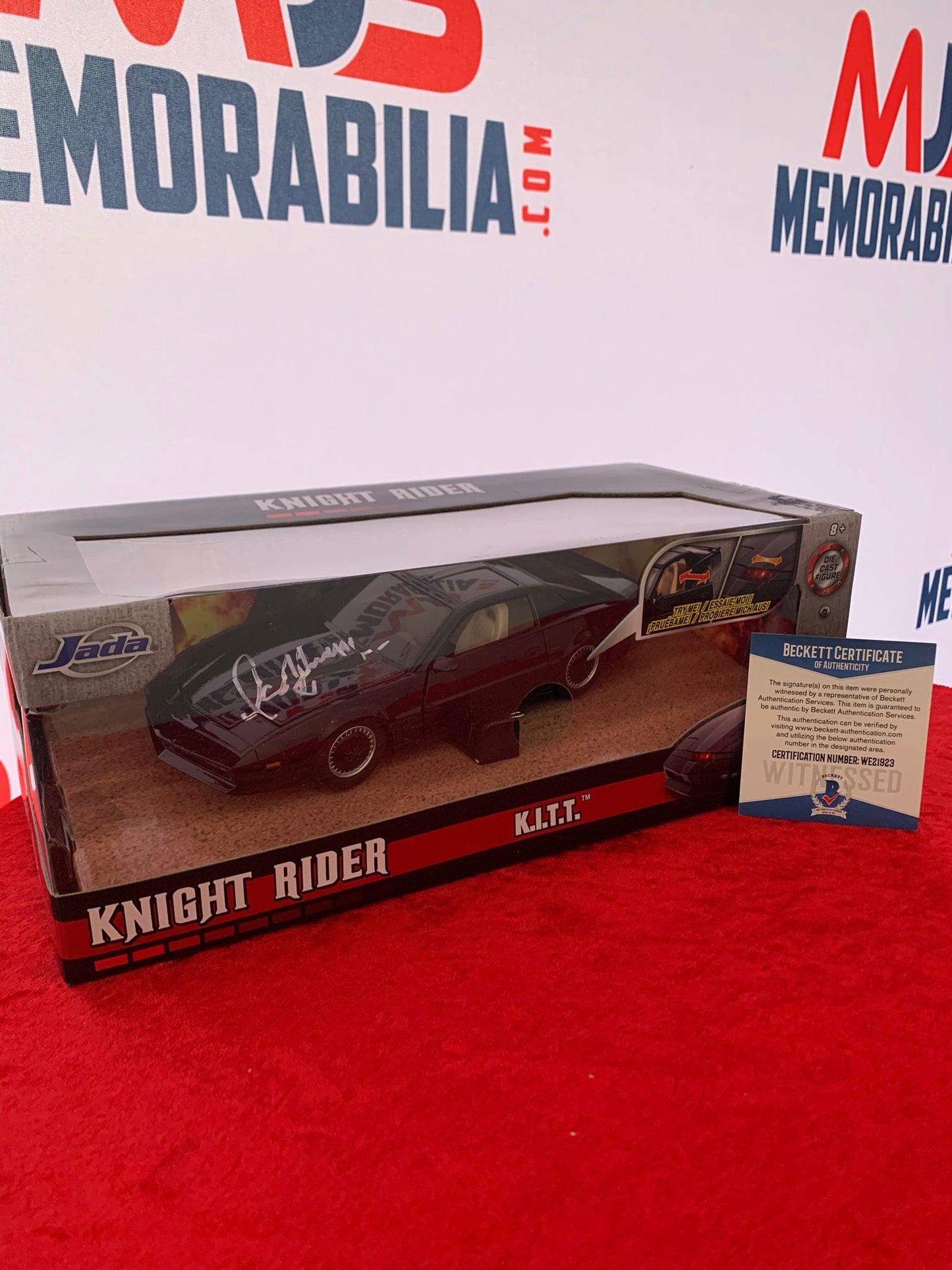 David Hasselhoff Signed Knight Rider 1982 Pontiac Firebird Trans AM 1:24 Diecast Car (Beckett COA)