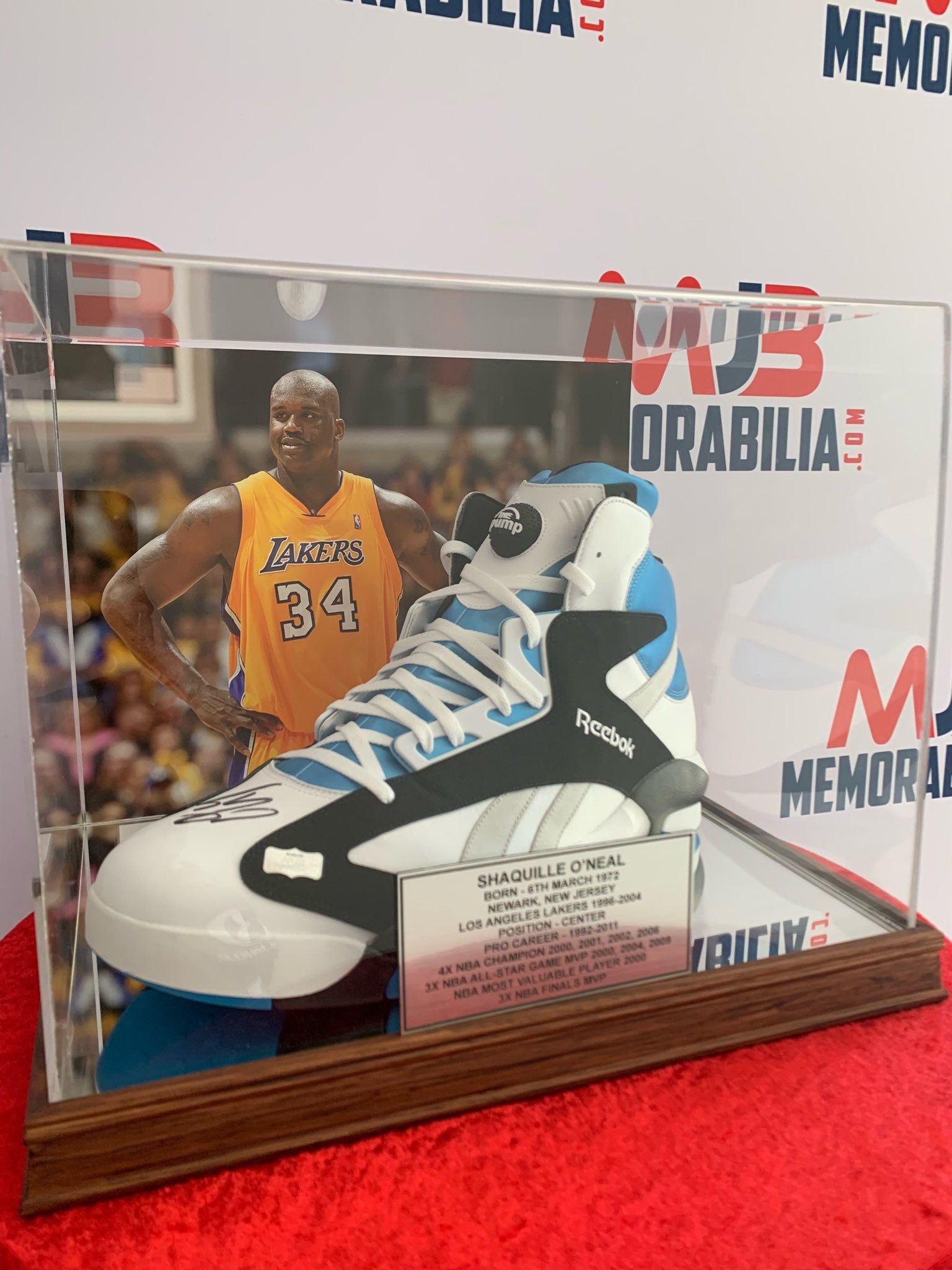 Shaquille O'Neal Autographed White Reebok Player Model Left Shoe Orlando  Magic Size 22 With Box Fanatics Holo Stock #218717 - Mill Creek Sports