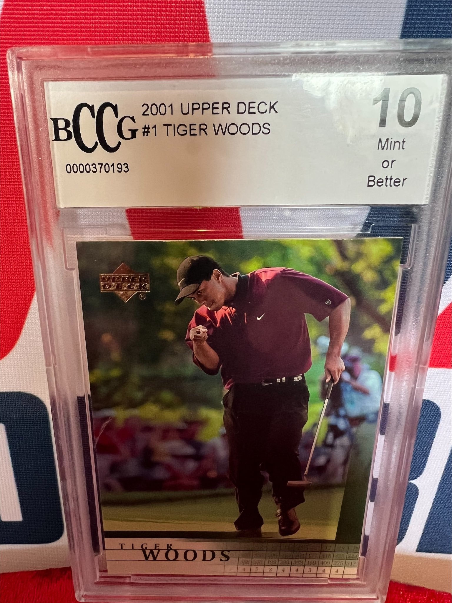 Tiger Woods Ball n Rc shops Card ! Mint!