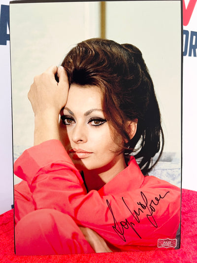 Iconic Sophia Loren Signed Photograph Finds a New Home in the UK