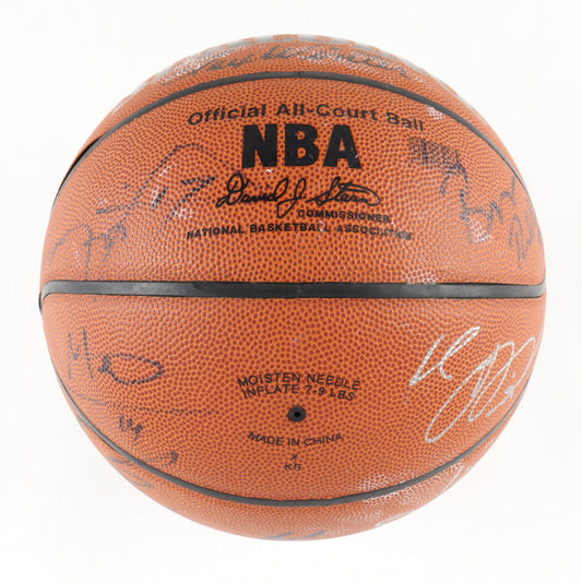 2003-04 Lakers signed Basketball signed by 15 including Kobe Bryant