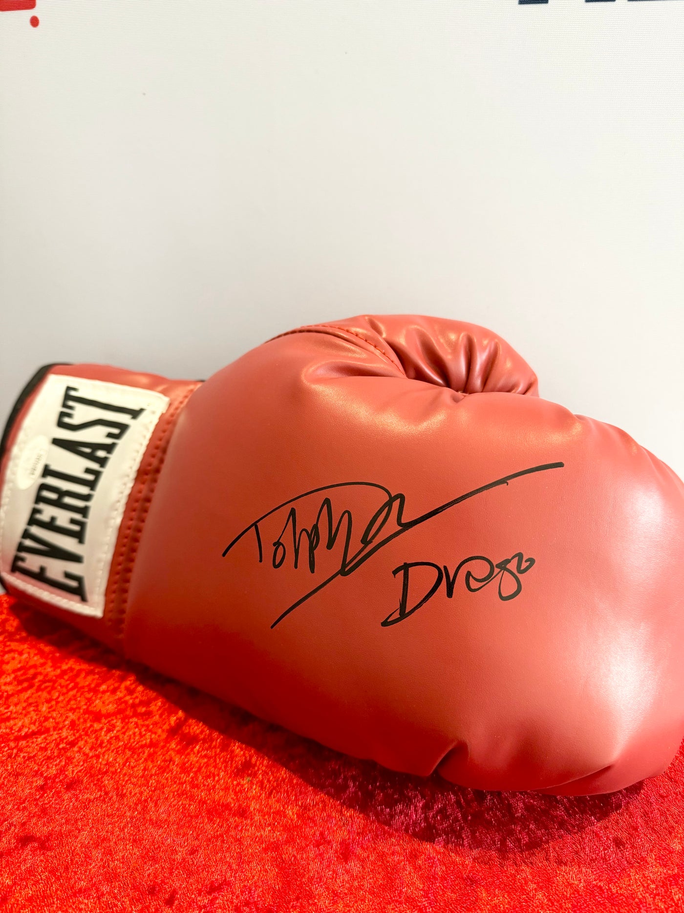 Dolph Lundgren Signed Everlast Boxing Glove Inscribed Drago JSA Authentication RARE