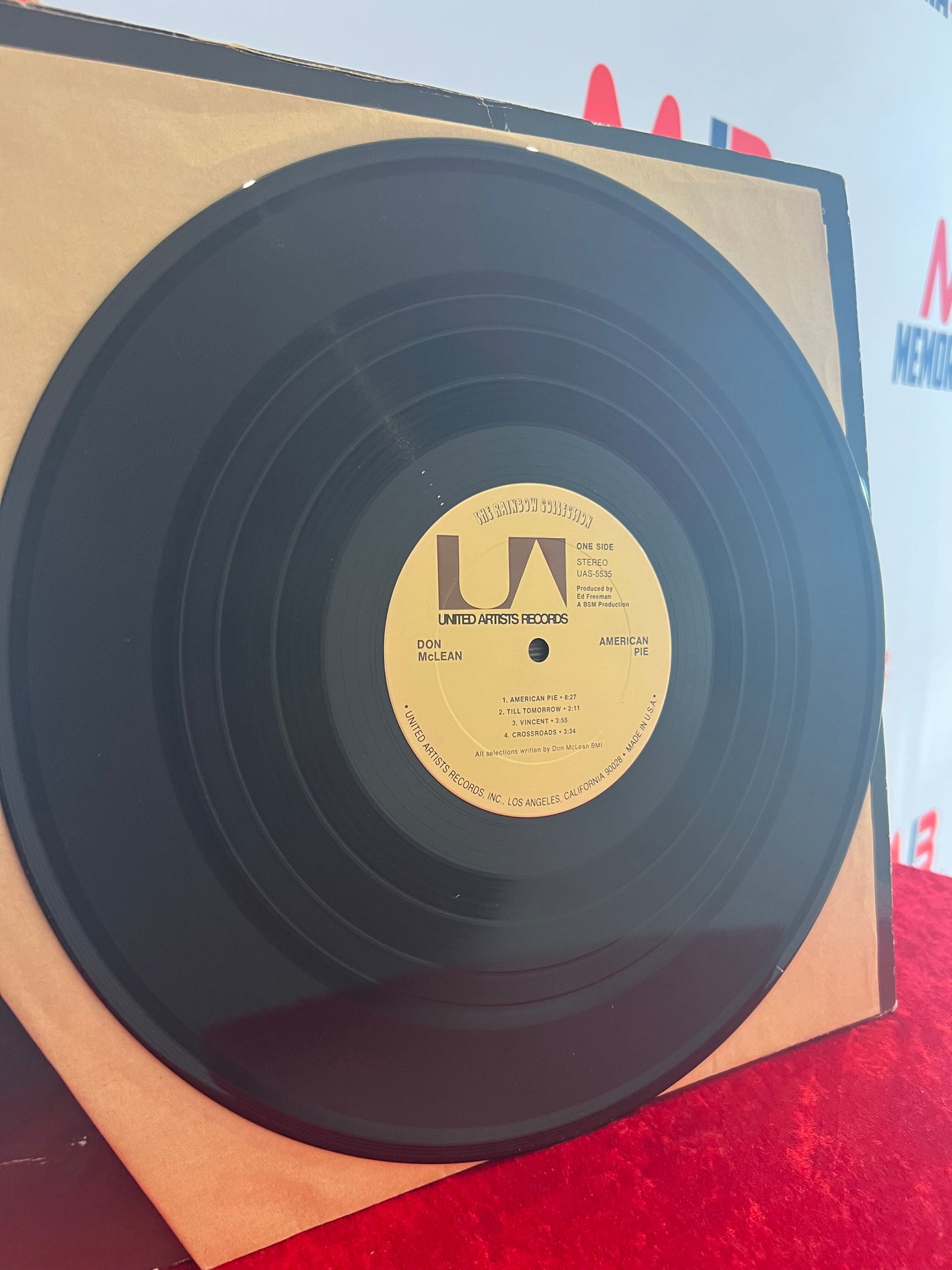 Don McLean Rare Signed American Pie Vinyl With Beckett Authentication