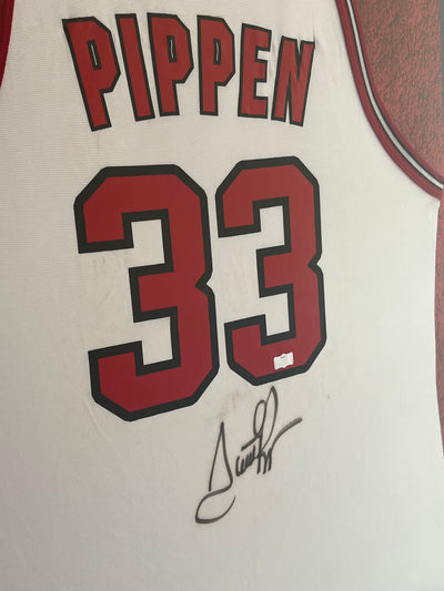 Scottie Pippen Signed Chicago Bulls Jersey Rare Beckett Authentication