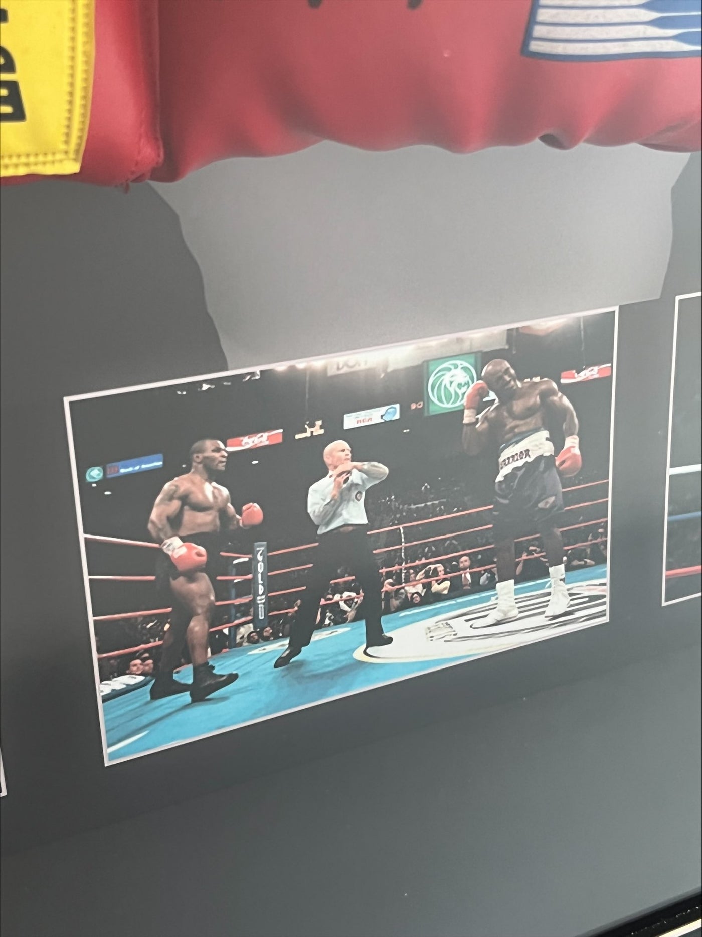 Mike Tyson Signed Vintage Diet Pepsi Boxing Glove RARE PSA Authentication Iron Mike Tyson