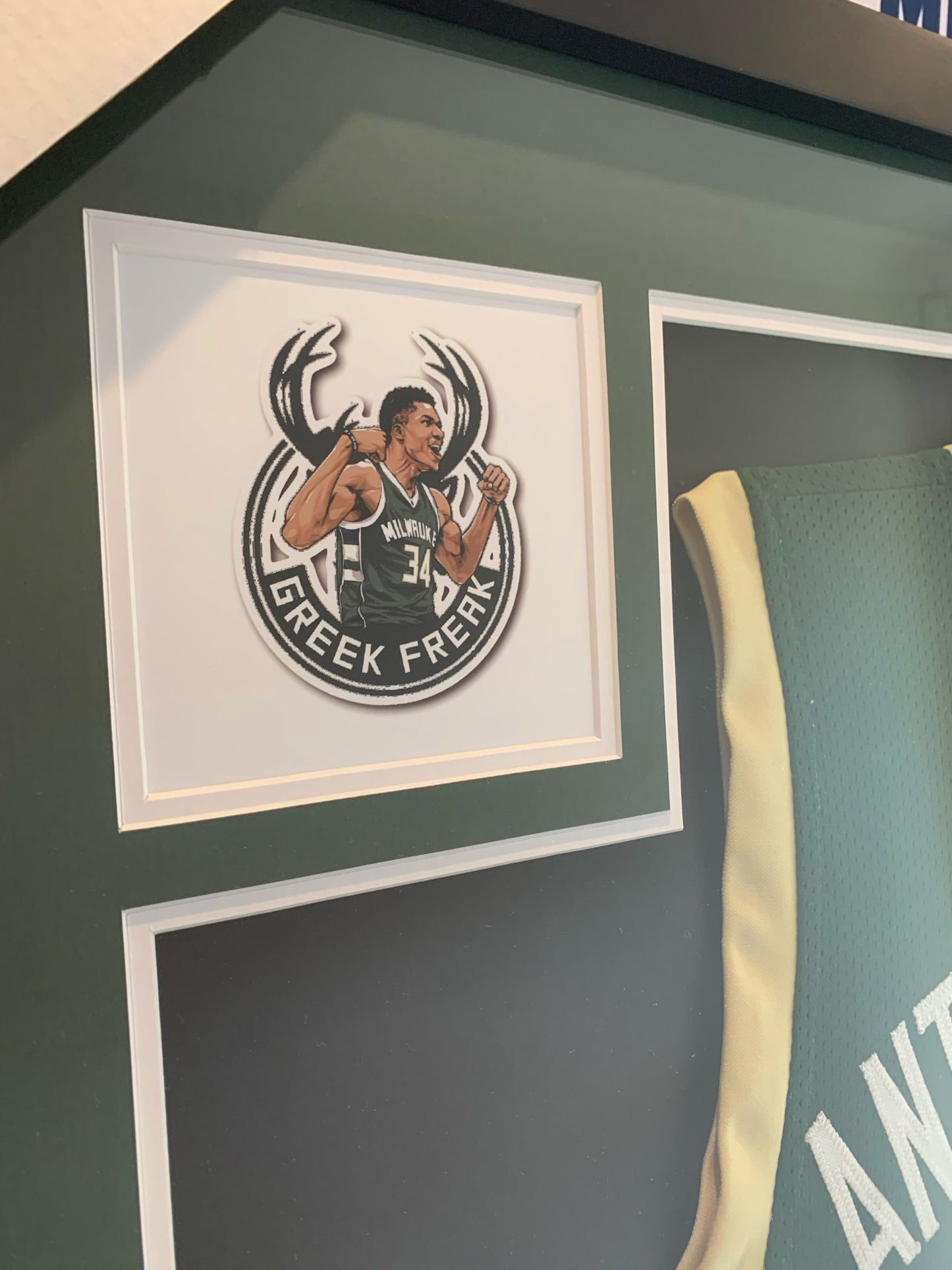 Giannis Antetokounmpo Signed Milwaukee Bucks Authentic Framed Jersey Beckett Authentication